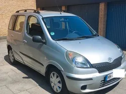 Silber Gebraucht 2000 Toyota Yaris Verso Sol Van / Kleinbus | 2.750 € (Guter Preis)
