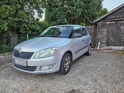 Silber Gebraucht 2015 Skoda Fabia Limousine | 6.900 € (Fairer Preis)