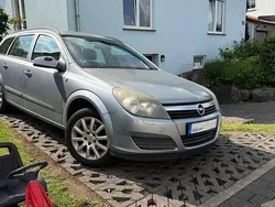 Grau Gebraucht 2006 Opel Astra Kombi | 1.600 € (Guter Preis)
