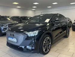 Schwarz mythosschwarz metallic Gebraucht 2024 Audi Q4 e-tron S-Line SUV | 45.000 € (Guter Preis)