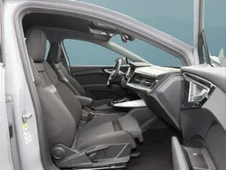 Grau Gebraucht 2022 Audi Q4 e-tron SUV | 26.249 € (Superpreis)