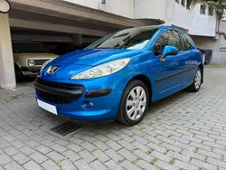 Blau Gebraucht 2008 Peugeot 207 Coupé | 2.200 €