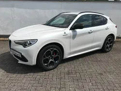 Weiß Gebraucht 2021 Alfa Romeo Stelvio Veloce SUV | 42.990 € (Teuer)