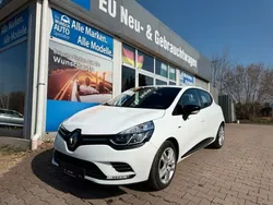 Weiß Gebraucht 2018 Renault Clio IV LIMITED Limousine | 9.600 € (Fairer Preis)