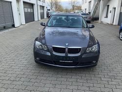 Grau Gebraucht 2005 BMW 320 Sport Line Limousine | 3.190 € (Superpreis)