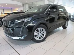 Schwarz Gebraucht 2021 Peugeot 5008 Active Van / Kleinbus | 16.660 € (Superpreis)