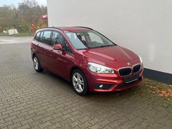 Rot Gebraucht 2016 BMW 220 Advantage Kombi | 18.490 € (Etwas zu teuer)
