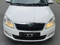 Weiß Gebraucht 2012 Skoda Fabia Limousine | 2.000 € (Superpreis)