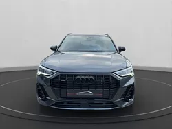 Grau Gebraucht 2024 Audi Q3 S-Line SUV | 53.930 €