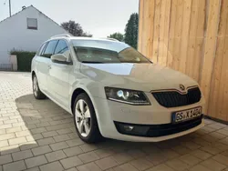 Weiß Gebraucht 2016 Skoda Octavia Style Kombi | 11.300 € (Fairer Preis)