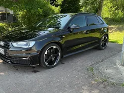 Schwarz Gebraucht 2015 Audi A3 Sportback S-Line Limousine | 15.100 € (Fairer Preis)