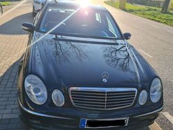 Schwarz Gebraucht 2006 Mercedes E220 Avantgarde Limousine | 3.900 € (Fairer Preis)