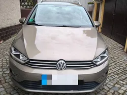 Braun Gebraucht 2017 VW Golf Sportsvan Comfortline Van / Kleinbus | 14.200 € (Fairer Preis)