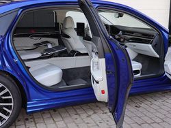 Blau Gebraucht 2025 Audi A8L Exclusive Limousine | 105.000 €