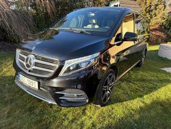 Schwarz Gebraucht 2018 Mercedes V220 Exclusive Van / Kleinbus | 52.635 €