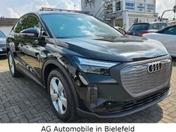 Schwarz Neu 2025 Audi Q4 Sportback e-tron Sport SUV | 42.999 €