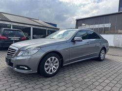 Silber Gebraucht 2009 Mercedes E250 Limousine | 9.550 € (Fairer Preis)