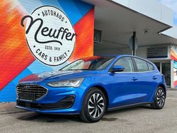Blau Gebraucht 2024 Ford Focus Titanium Limousine | 23.290 € (Fairer Preis)