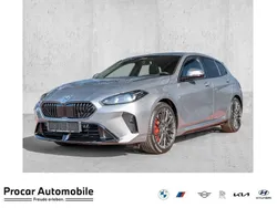 Grau Neu 2025 BMW 120 M Sport Kleinwagen | 45.390 € (Teuer)