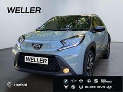 Urban khaki, dach mysticschwar Gebraucht 2025 Toyota Aygo X SUV | 15.749 € (Guter Preis)