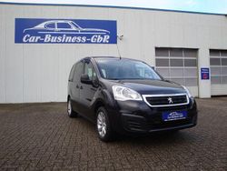Schwarz Gebraucht 2018 Peugeot Partner Tepee Active Van / Kleinbus | 10.790 € (Fairer Preis)