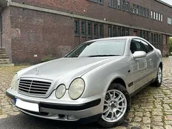 Silber Gebraucht 1999 Mercedes CLK200 Elegance Coupé | 2.500 € (Guter Preis)