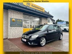 Schwarz Gebraucht 2014 Mercedes B180 Van / Kleinbus | 10.990 € (Fairer Preis)