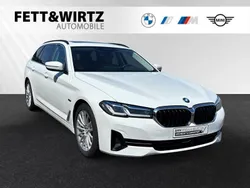 Alpinweiss Gebraucht 2024 BMW 530e Sport Line Kombi | 41.900 € (Guter Preis)