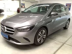 Grau Gebraucht 2021 Mercedes B250e Progressive Van / Kleinbus | 22.500 € (Superpreis)