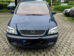Schwarz Gebraucht 2002 Opel Zafira Executive Van / Kleinbus | 1.850 € (Fairer Preis)