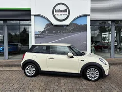 Weiß Gebraucht 2016 Mini ONE Chili Kleinwagen | 14.991 € (Fairer Preis)
