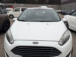 Weiß Gebraucht 2014 Ford Fiesta Trend Limousine | 5.000 € (Guter Preis)