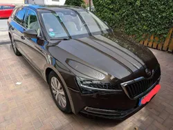 Braun Gebraucht 2021 Skoda Superb Kombi | 34.000 € (Fairer Preis)
