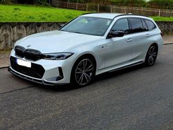 Weiß Gebraucht 2022 BMW 320 M Performance Kombi | 38.800 € (Teuer)