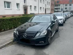 Schwarz Gebraucht 2011 Mercedes E350 AMG line Limousine | 7.000 € (Fairer Preis)