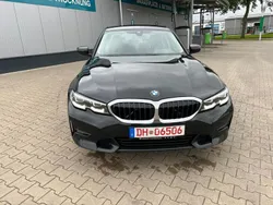 Schwarz Gebraucht 2020 BMW 330 Sport Line Limousine | 25.900 € (Guter Preis)