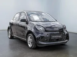 Schwarz Gebraucht 2021 Smart ForFour Electric Drive Limousine | 8.550 € (Guter Preis)