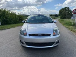 Silber Gebraucht 2006 Ford Fiesta Ghia Kleinwagen | 3.400 € (Fairer Preis)
