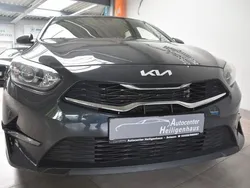 Grau Gebraucht 2022 Kia Ceed Sportswagon Kombi | 15.680 € (Fairer Preis)