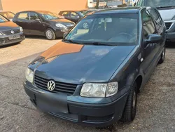 Grau Gebraucht 2001 VW Polo Kleinwagen | 690 € (Guter Preis)