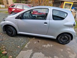 Silber Gebraucht 2006 Toyota Aygo Kleinwagen | 1.300 € (Guter Preis)