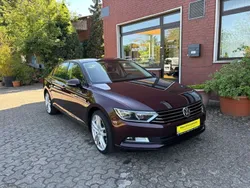 Rot Gebraucht 2015 VW Passat Limousine | 12.990 € (Superpreis)