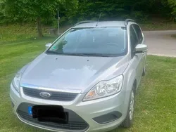 Silber Gebraucht 2008 Ford Focus Kombi | 2.899 € (Fairer Preis)