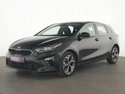 Zilinaschwarz Gebraucht 2022 Kia Ceed Spirit Limousine | 19.871 € (Guter Preis)