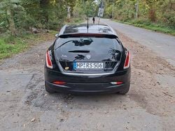 Beige Gebraucht 2011 Lancia Delta Kleinwagen | 6.500 € (Teuer)