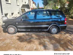 Schwarz Gebraucht 2003 Mitsubishi Space Wagon Motion Van / Kleinbus | 999 €