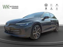 Grau Gebraucht 2024 VW Golf VIII Edition Limousine | 29.490 € (Fairer Preis)