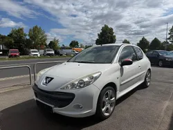 Weiß Gebraucht 2012 Peugeot 206+ Kleinwagen | 2.990 €