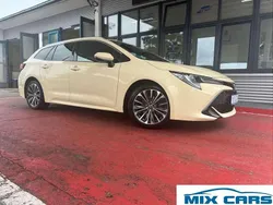 Weiß Gebraucht 2023 Toyota Corolla Team Kombi | 18.470 €