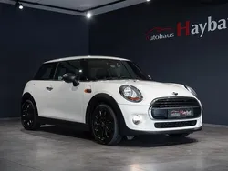 Weiß Gebraucht 2017 Mini One D Kleinwagen | 9.450 € (Etwas zu teuer)